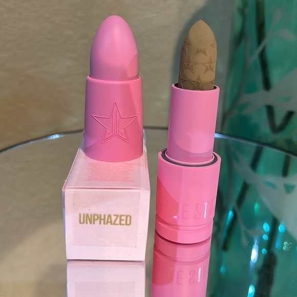 Jeffree Star Velvet Trap Lipstick, NEW IN BOX. Color is Unphazed - Picture 1 of 7